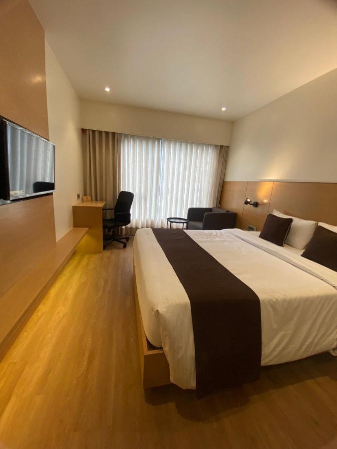 Hotel Mumbai House Ghansoli, Navi Mumbai Extérieur photo