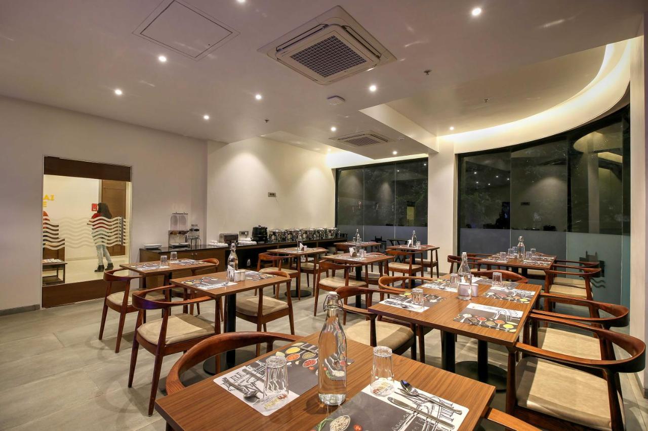 Hotel Mumbai House Ghansoli, Navi Mumbai Extérieur photo
