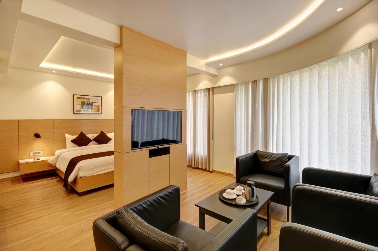 Hotel Mumbai House Ghansoli, Navi Mumbai Extérieur photo