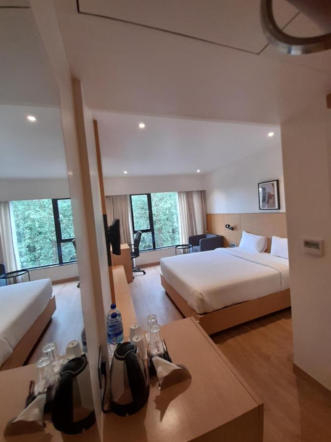 Hotel Mumbai House Ghansoli, Navi Mumbai Extérieur photo